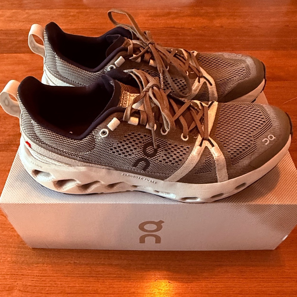 ON M Cloudsurfer Trail